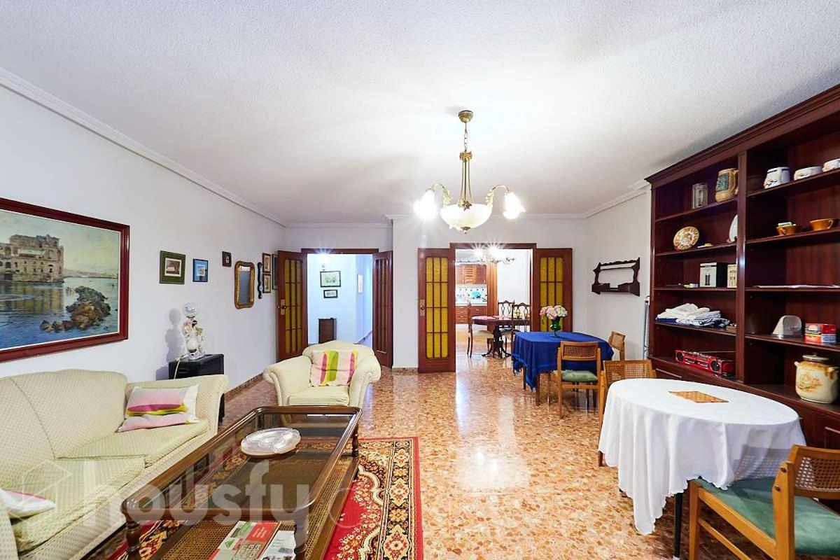 Classic Bedroom In The Center Of Alicante Exterior foto